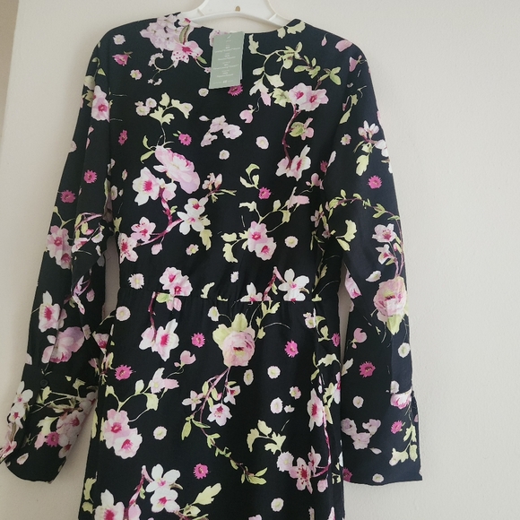 H&M  Wrap Dress Floral Black BNWT - Picture 8 of 16